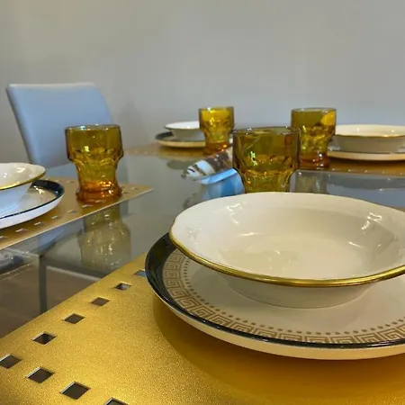 Διαμέρισμα Sara Yellow *